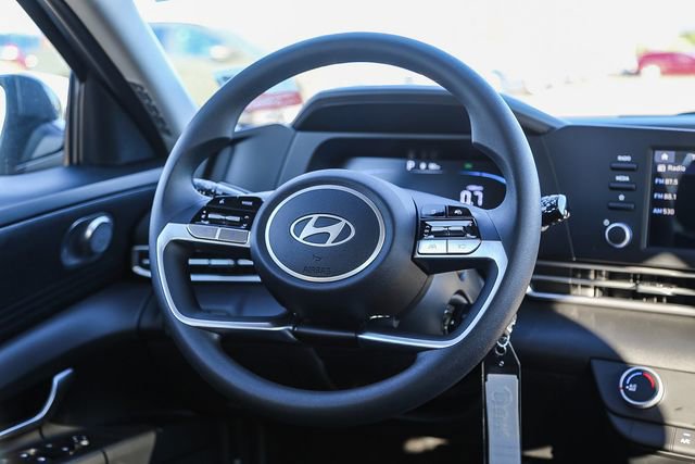New 2026 Hyundai Elantra SE FWD image 18