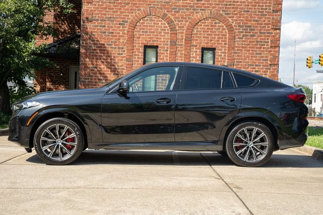 Used 2024 BMW X6 M60i AWD/4WD image 8