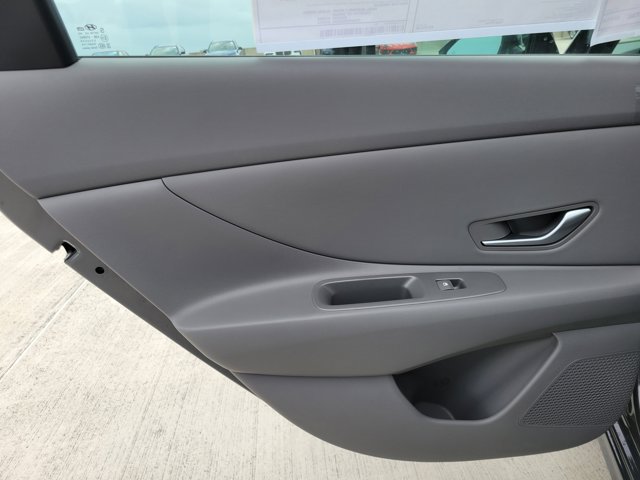 New 2026 Hyundai Elantra SEL Sport Premium FWD image 9