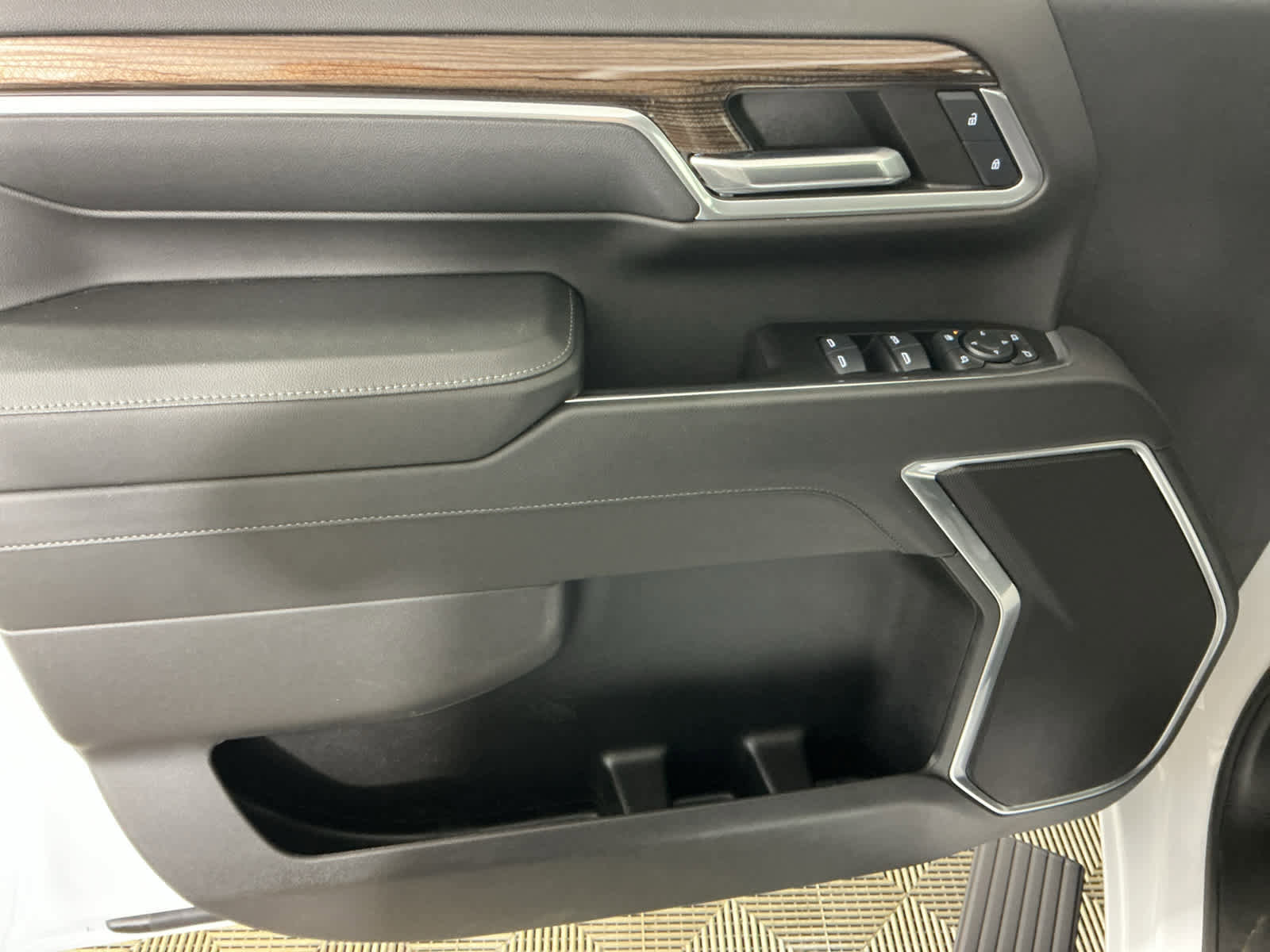 Used 2024 Chevrolet Silverado 3500 LT w/ Convenience Package image 29