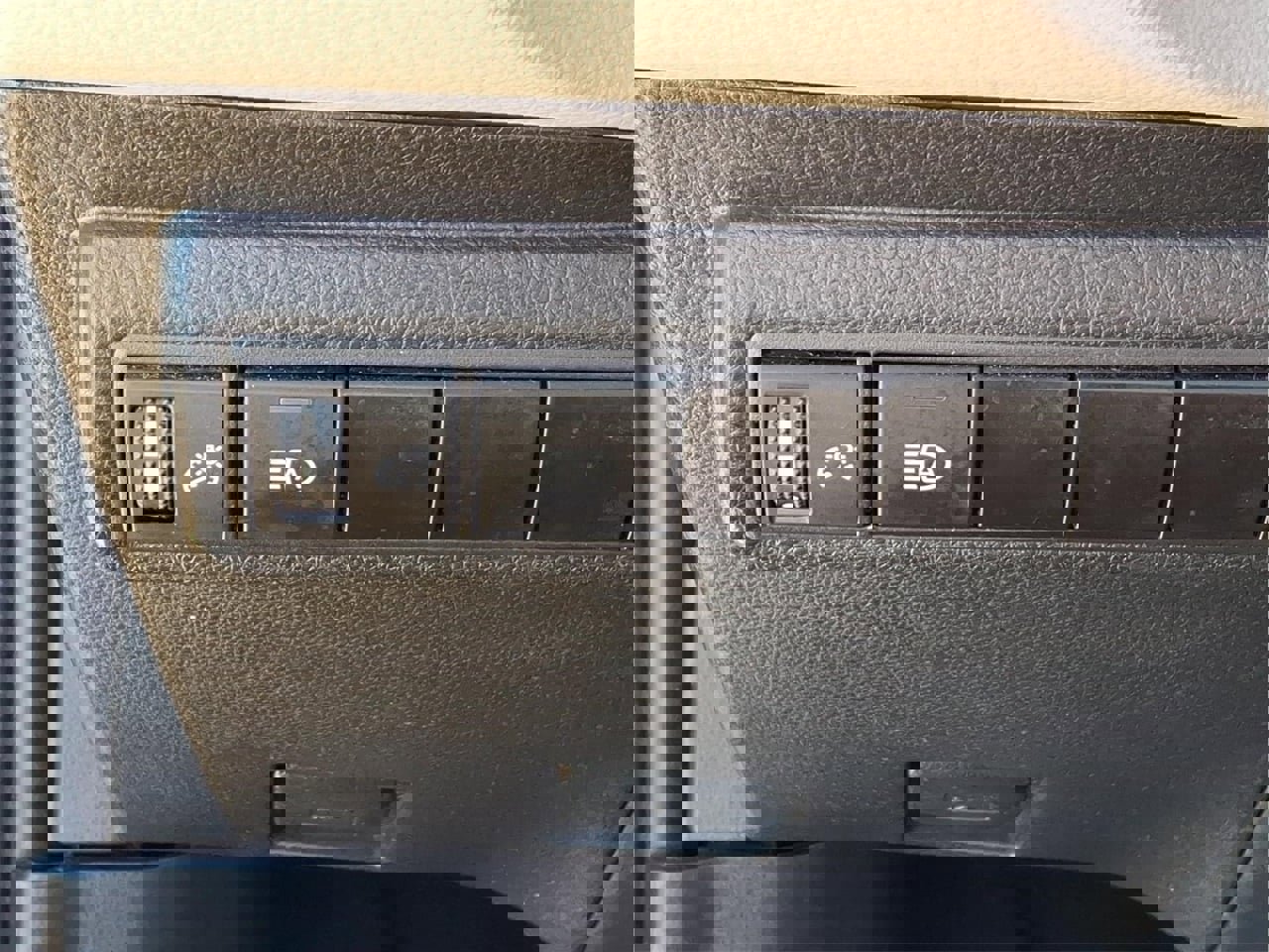 Used 2024 Toyota Corolla LE image 15