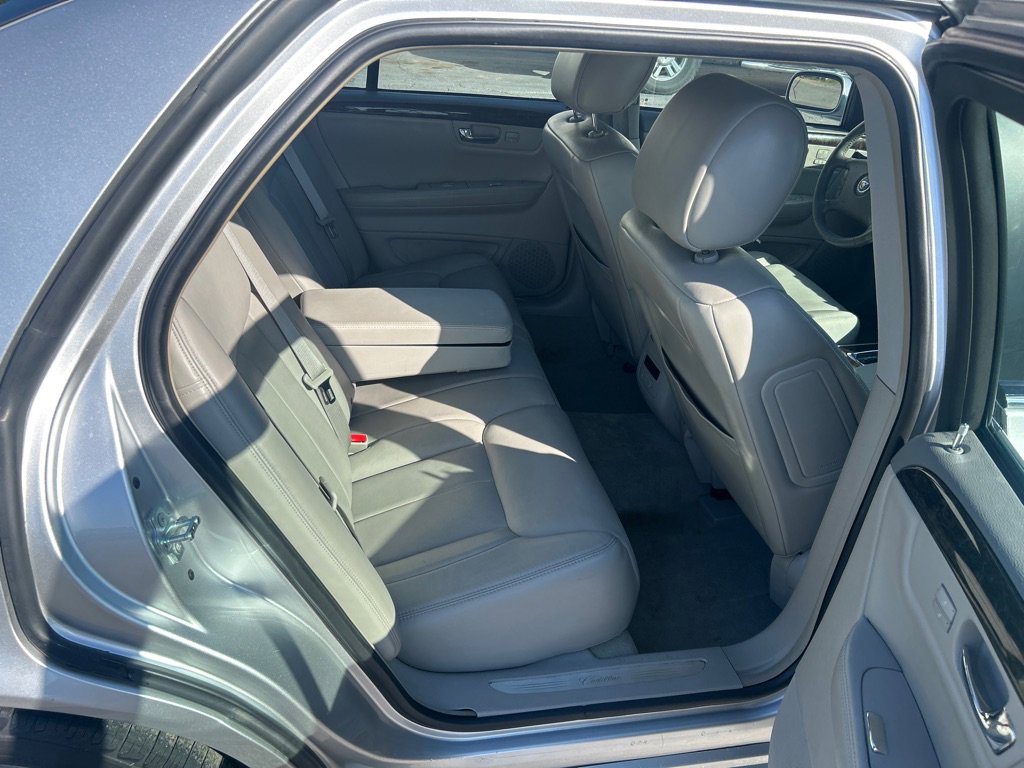 Used 2009 Cadillac DTS FWD image 11