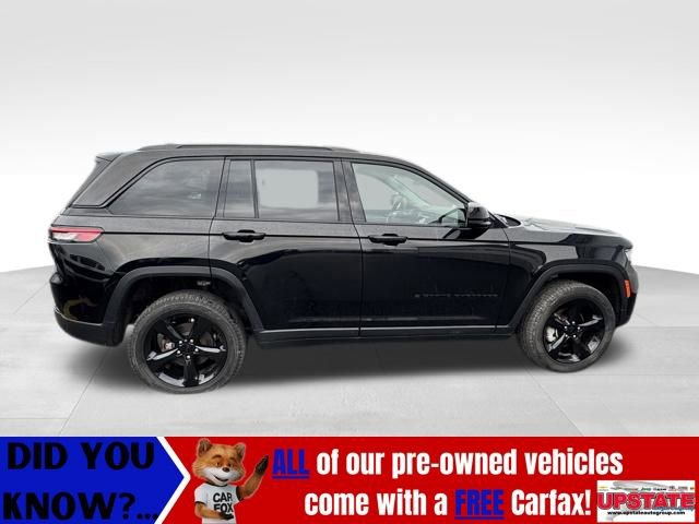 Used 2023 Jeep Grand Cherokee Limited w/ Black Appearance Package image 10