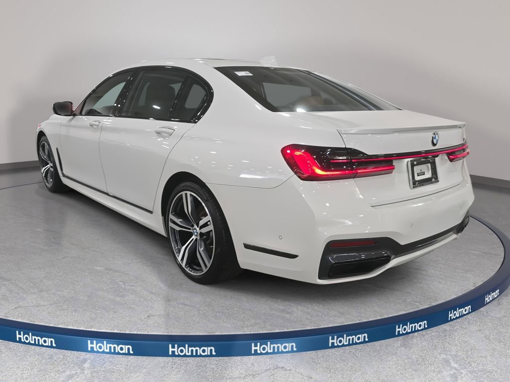Used 2021 BMW 740i w/ M Sport Package RWD image 8
