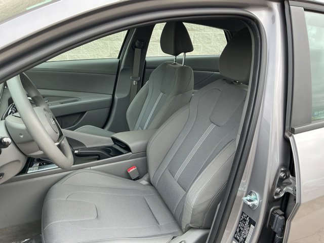Certified 2024 Hyundai Elantra SE FWD image 16