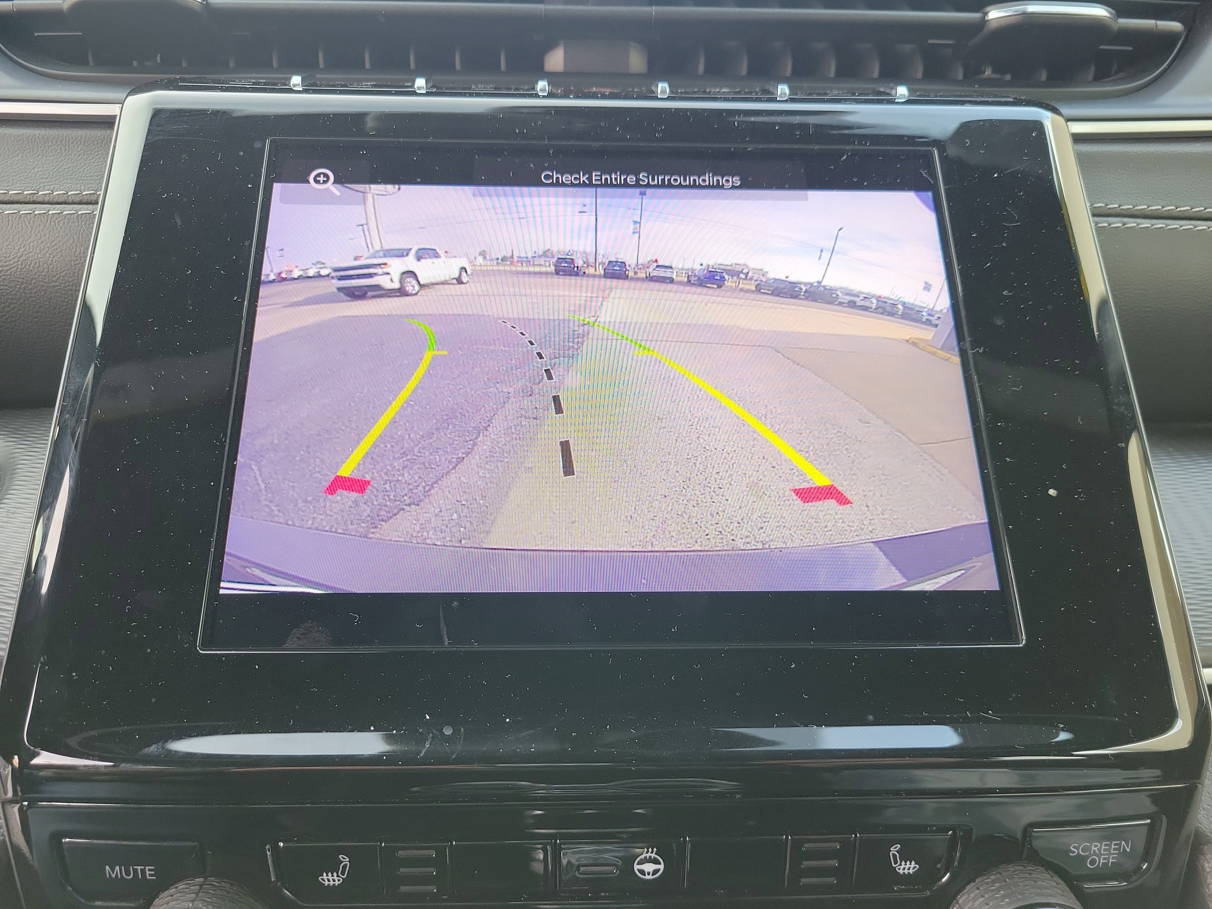 Used 2024 Jeep Grand Cherokee L Laredo image 16