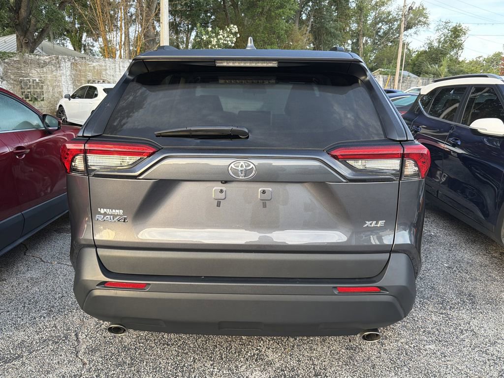 Used 2024 Toyota RAV4 XLE w/ Convenience Package image 9