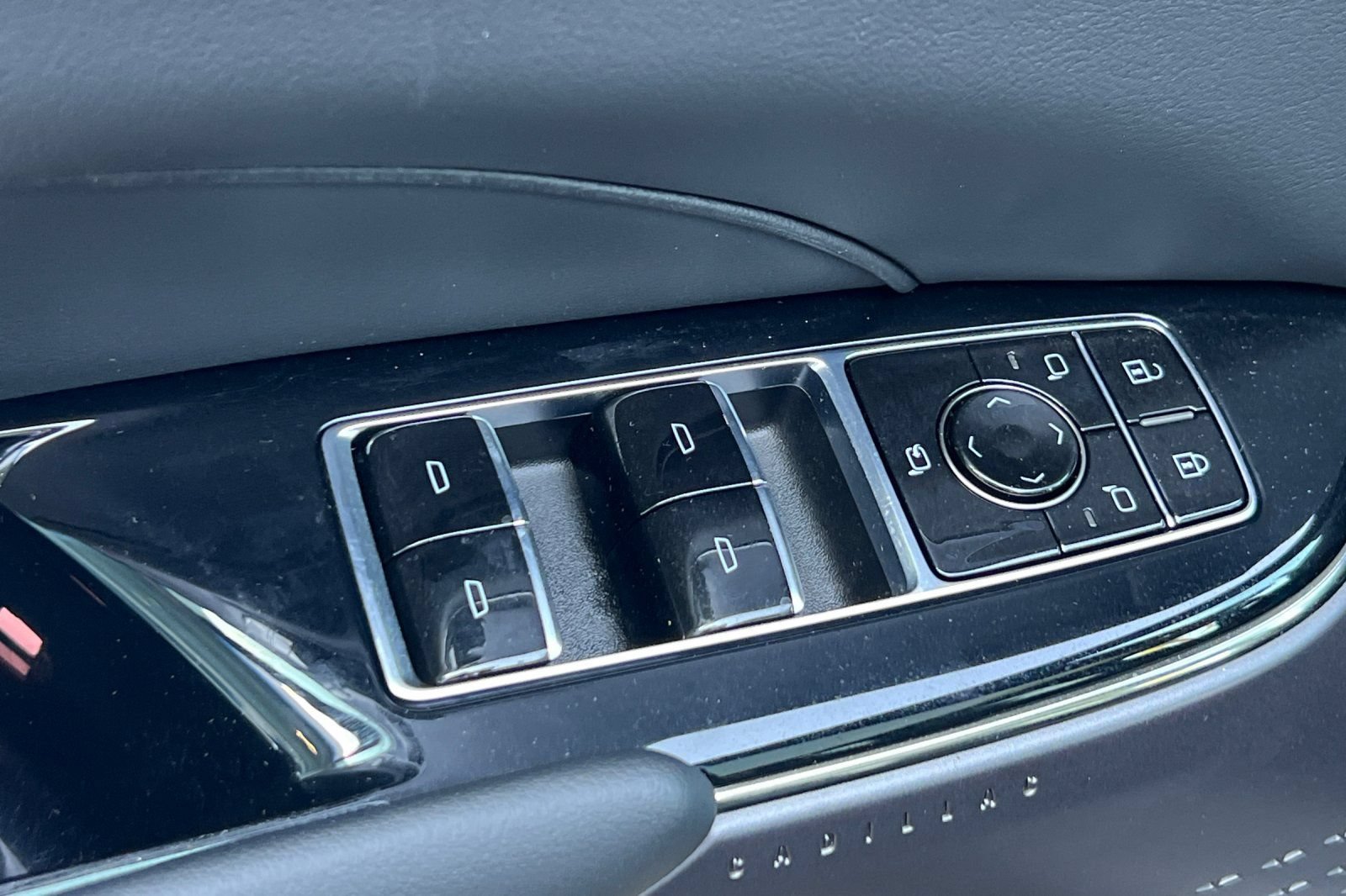 Used 2024 Cadillac Lyriq Sport RWD image 14