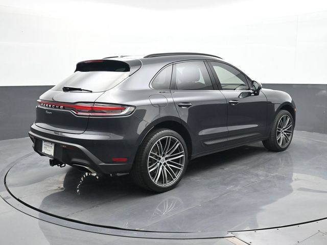 Certified 2025 Porsche Macan AWD/4WD image 21