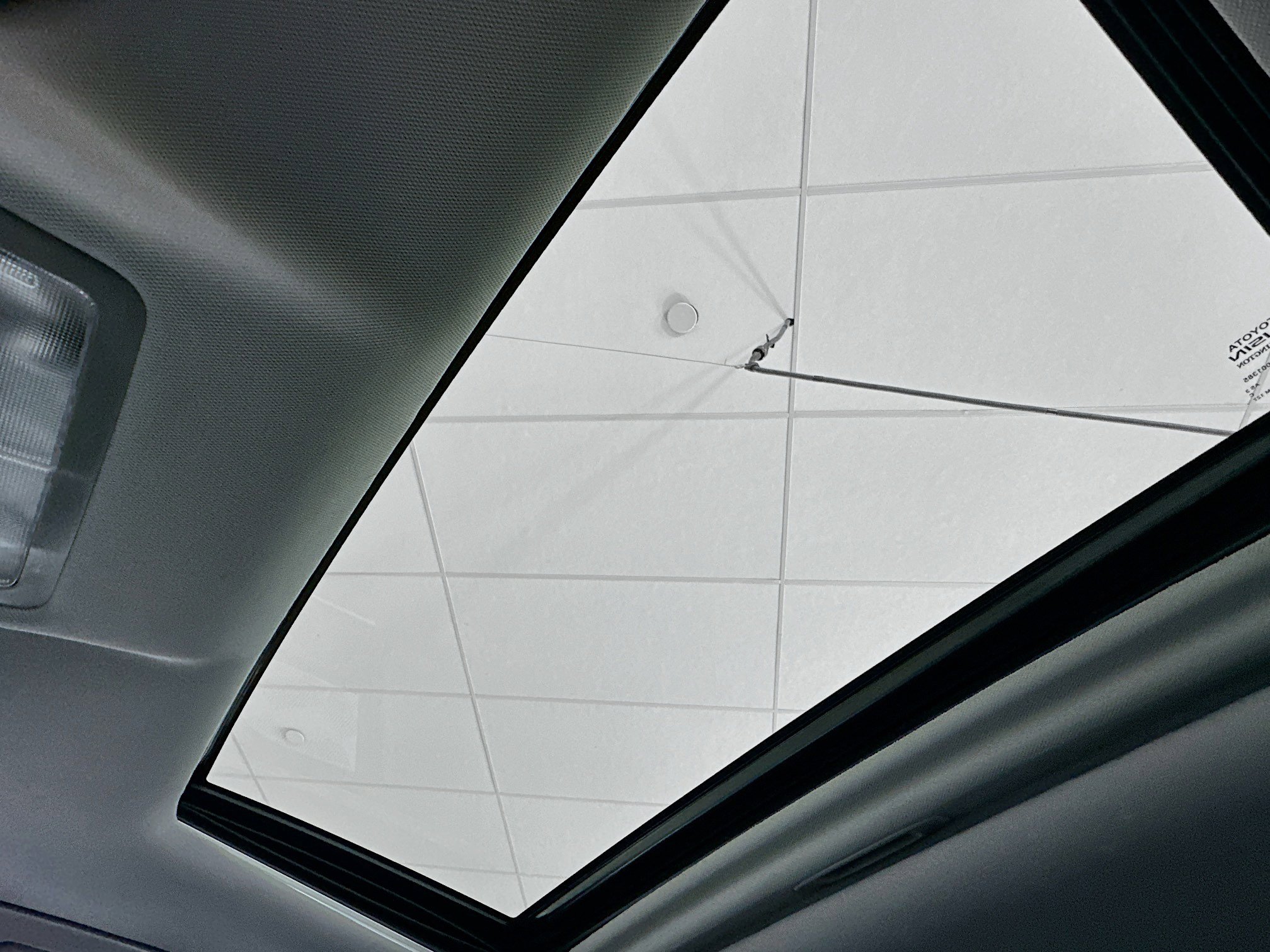 Used 2019 Toyota Highlander SE w/ Nightshade Edition AWD/4WD image 24