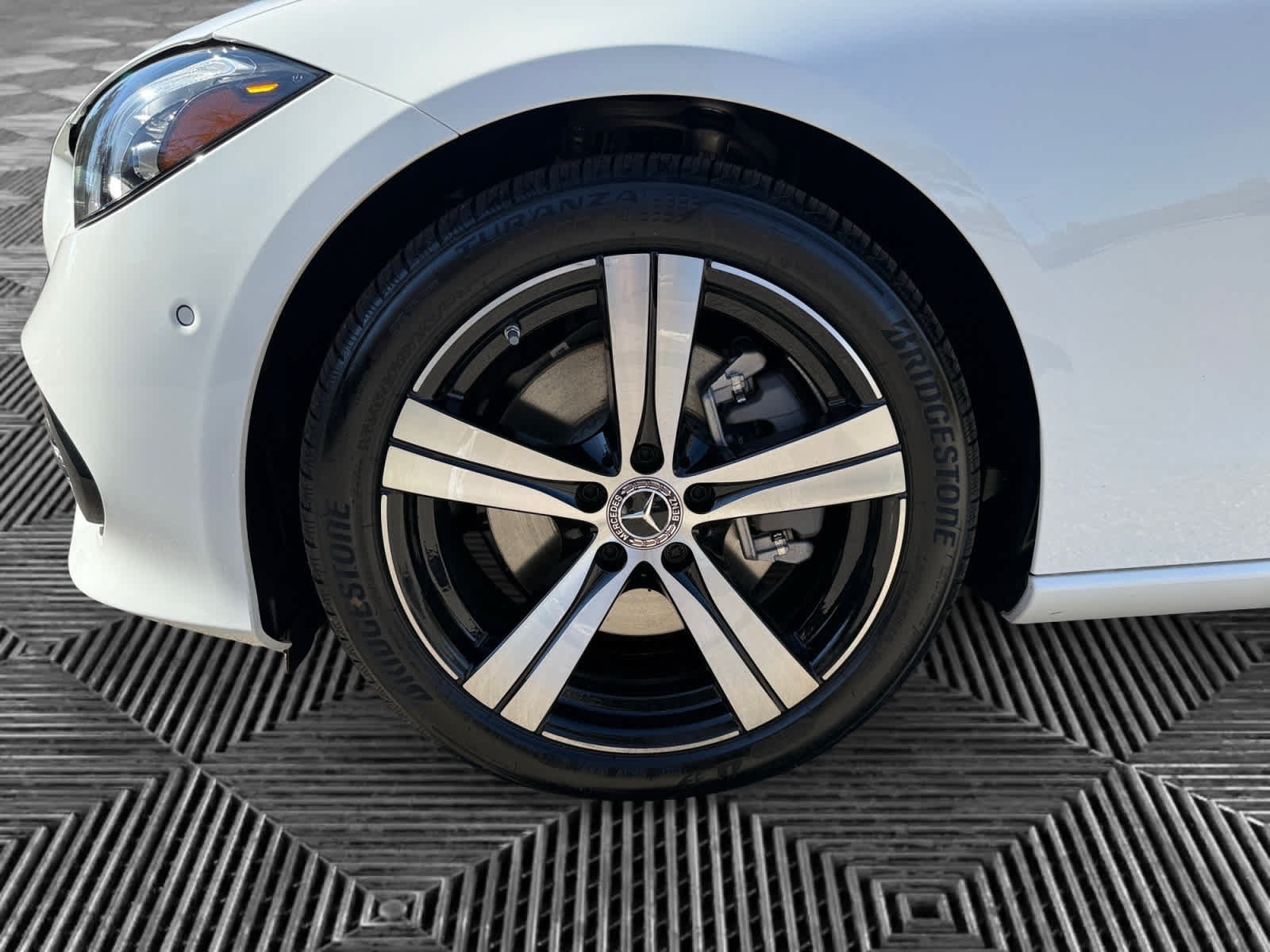 Certified 2026 Mercedes-Benz C 300 4MATIC Sedan image 9