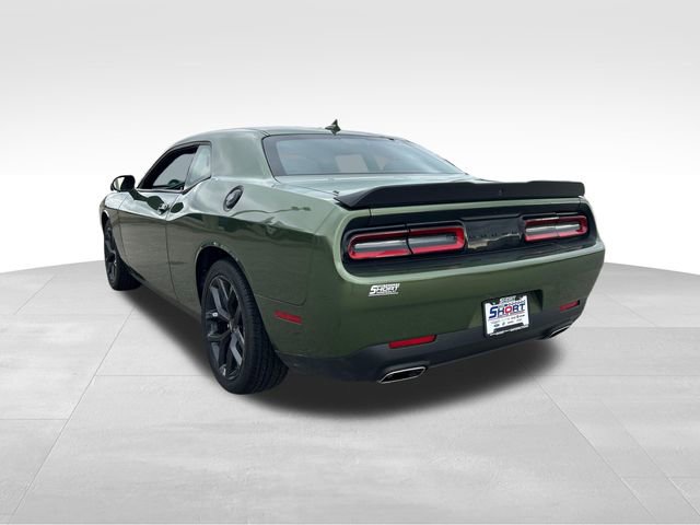 Used 2022 Dodge Challenger SXT w/ Blacktop Package video 3
