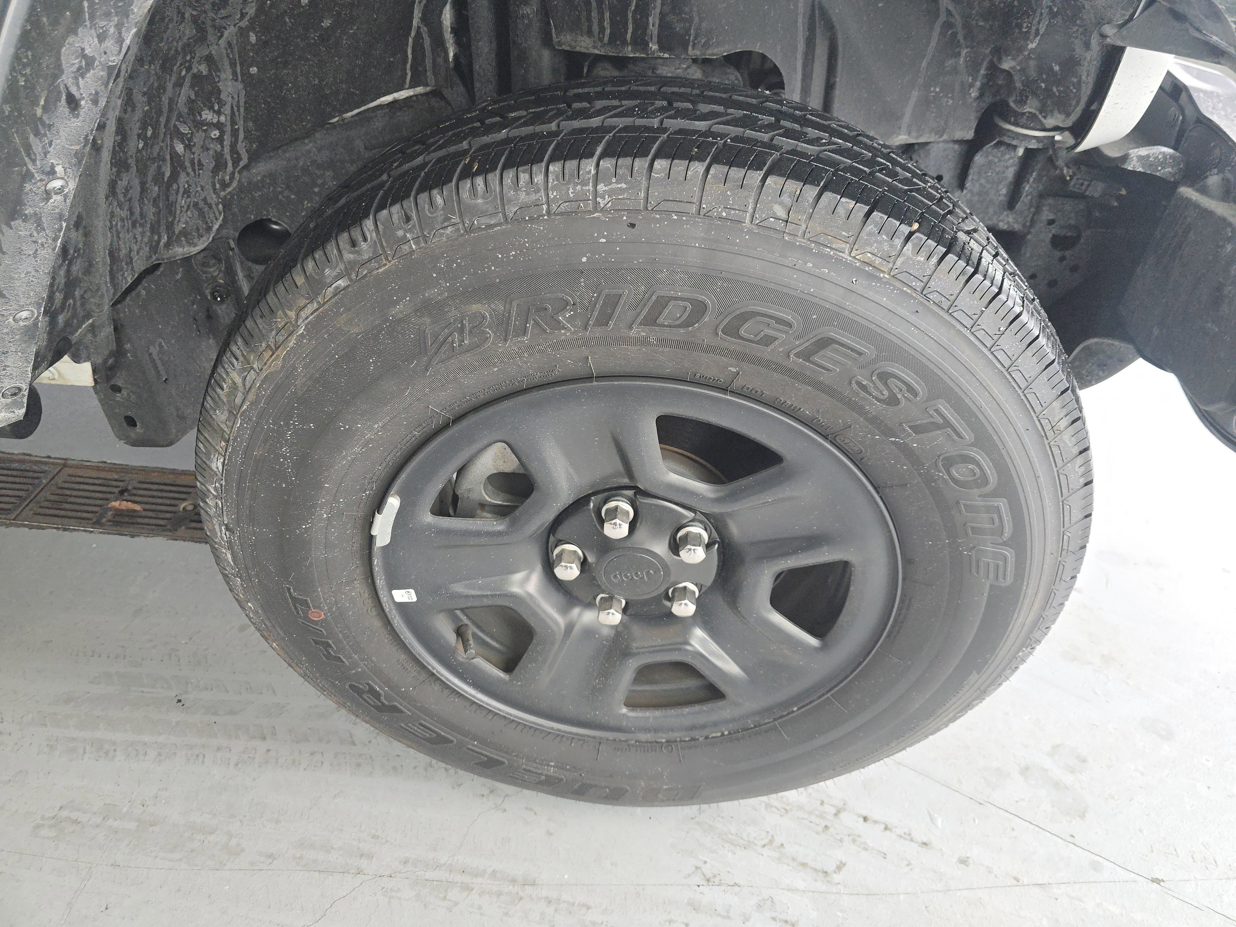 Used 2023 Jeep Gladiator Sport w/ Trailer Tow Package image 9