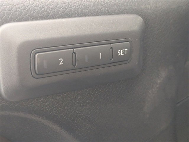 Used 2023 Nissan Titan Platinum Reserve w/ Moonroof Package image 11