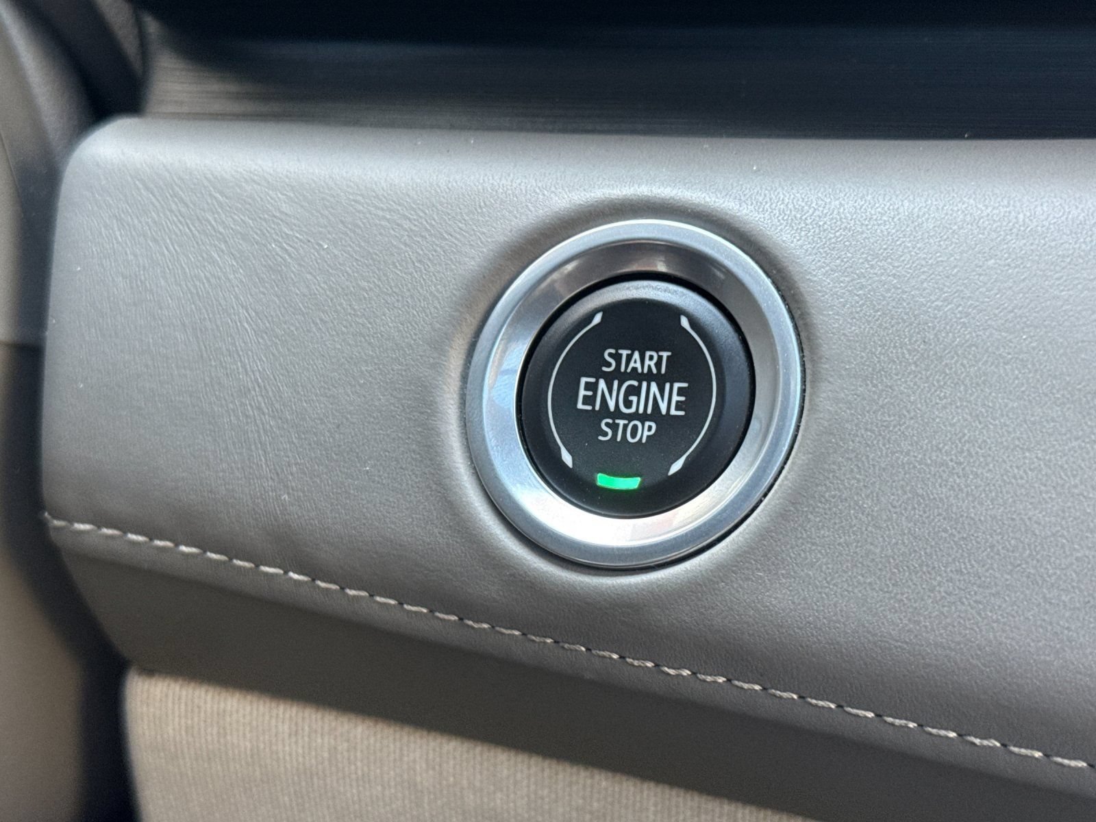 Used 2021 Cadillac Escalade Sport Platinum RWD image 24