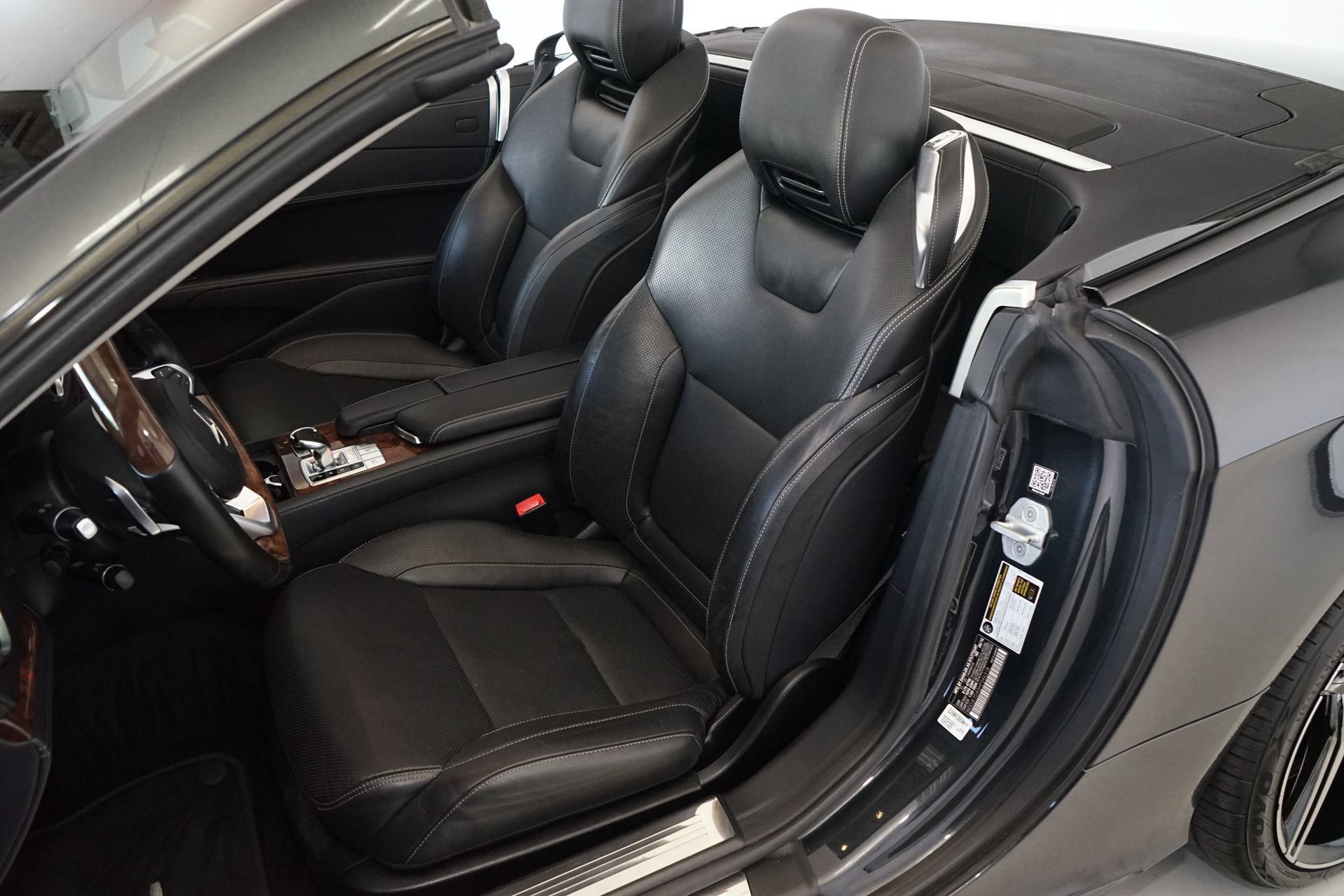 Used 2017 Mercedes-Benz SL 550 image 4