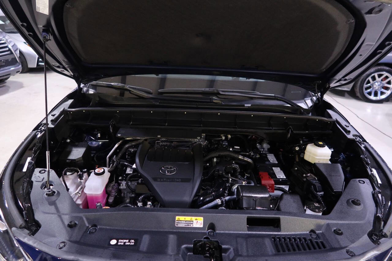 Used 2024 Toyota Highlander Platinum image 9