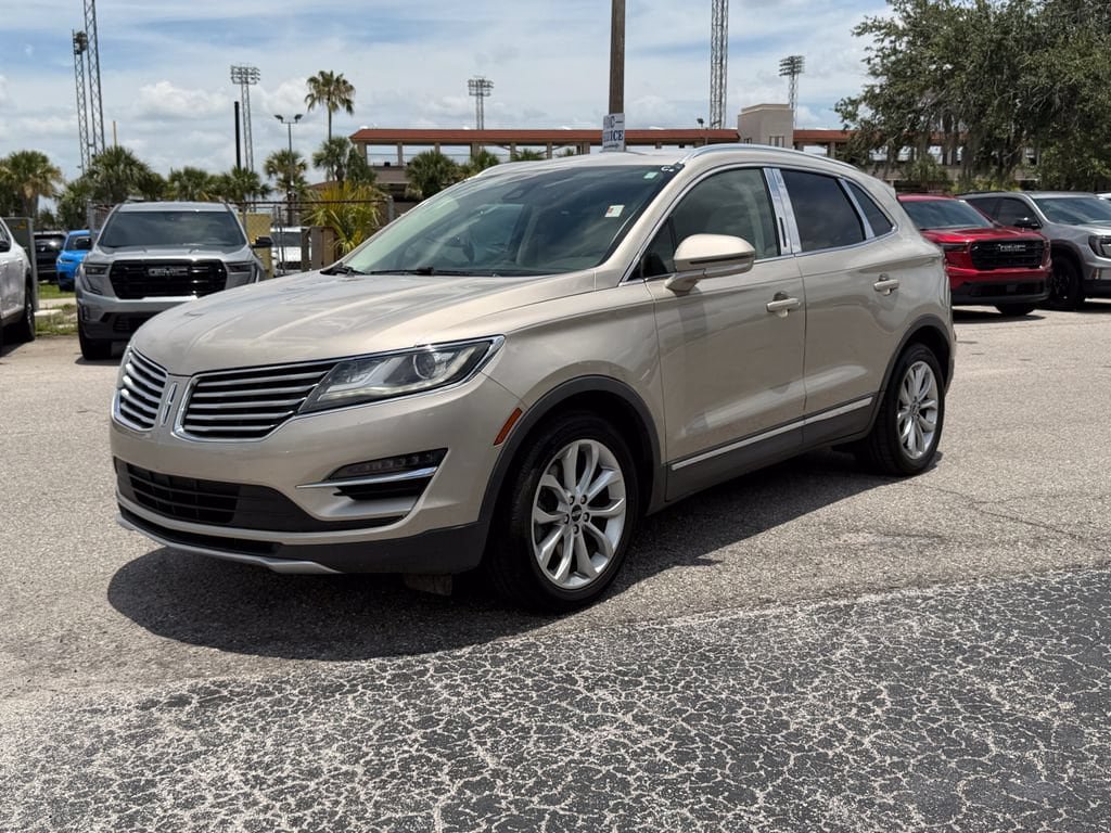 Used 2015 Lincoln MKC FWD w/ Equipment Group 101A Select image 8