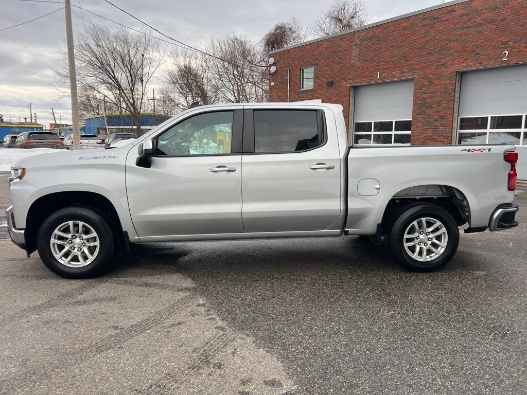 Used 2021 Chevrolet Silverado 1500 LT image 2