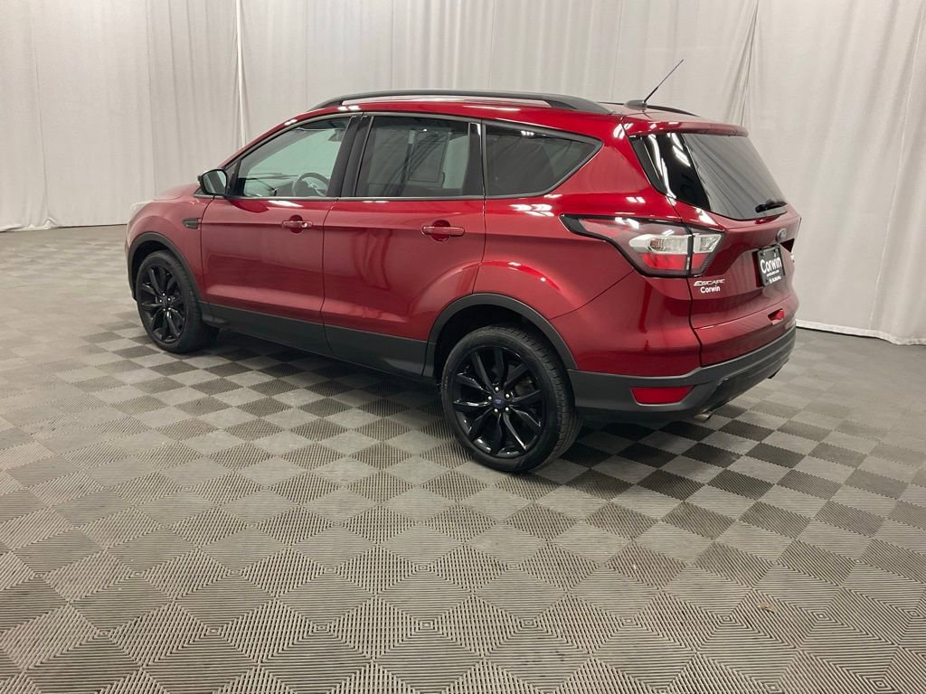 Used 2017 Ford Escape Titanium image 4