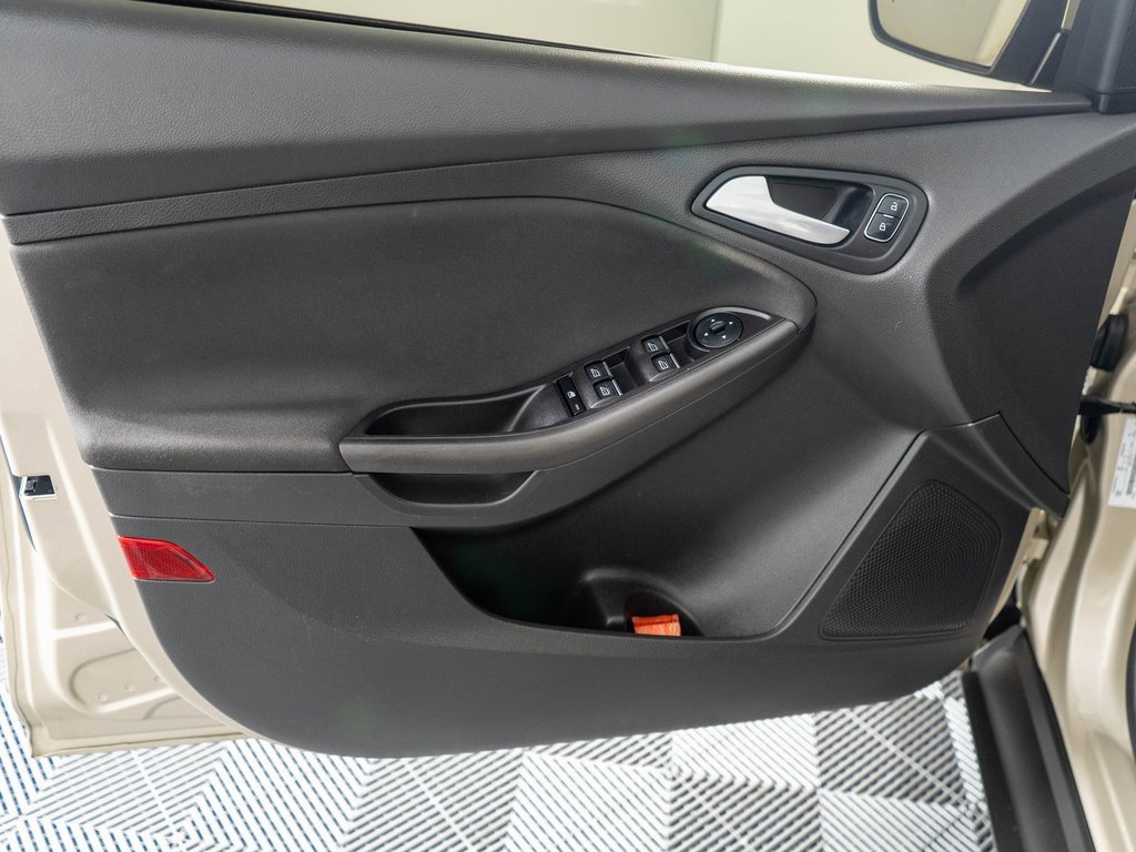 Used 2018 Ford Focus Titanium image 23
