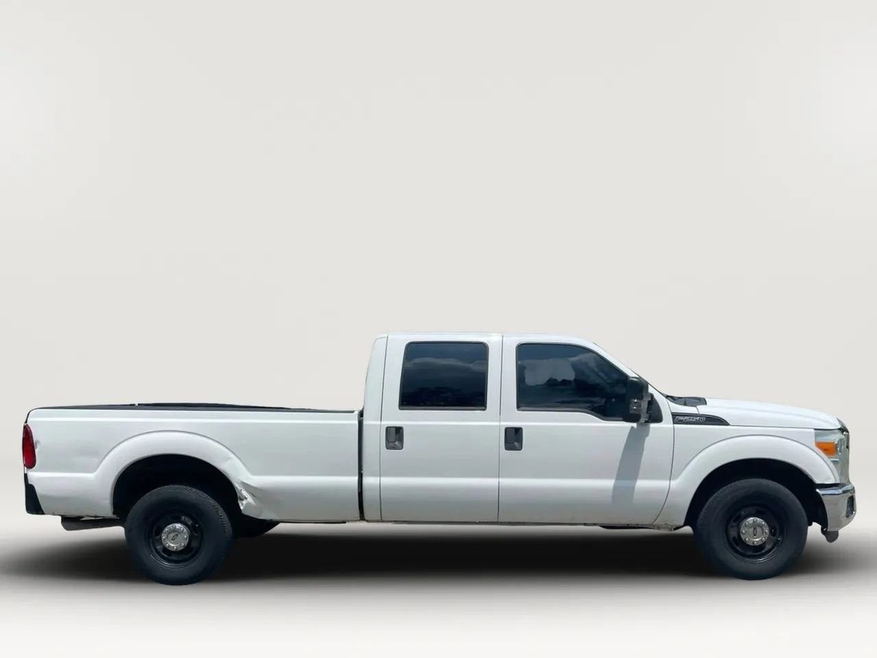 Used 2016 Ford F250 XL w/ Power Equipment Group image 2