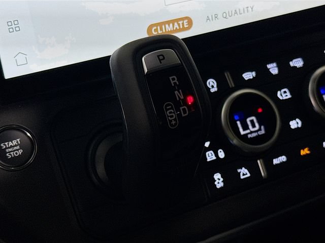 New 2026 Land Rover Defender 130 V8 AWD/4WD image 19