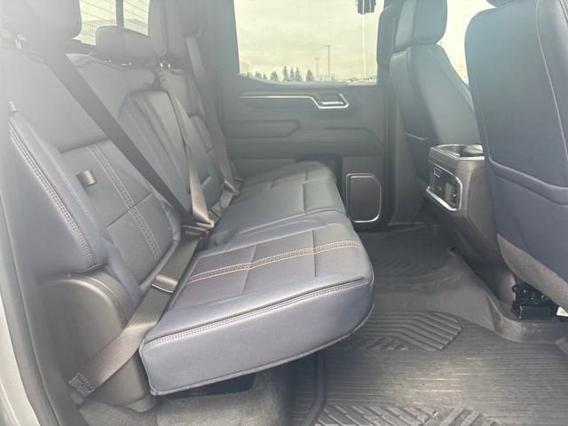 Used 2025 Chevrolet Silverado 1500 High Country w/ Technology Package image 24