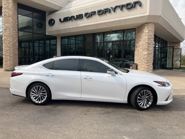 Used 2022 Lexus ES 350 Ultra Luxury w/ Accessory Package 2 image 2