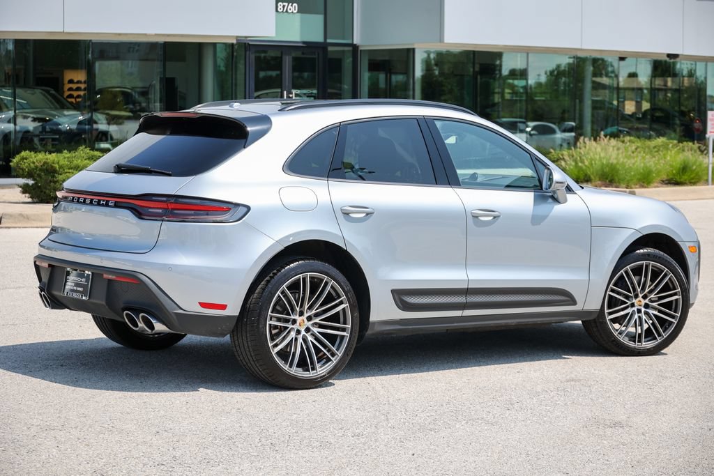 Certified 2026 Porsche Macan AWD/4WD image 17
