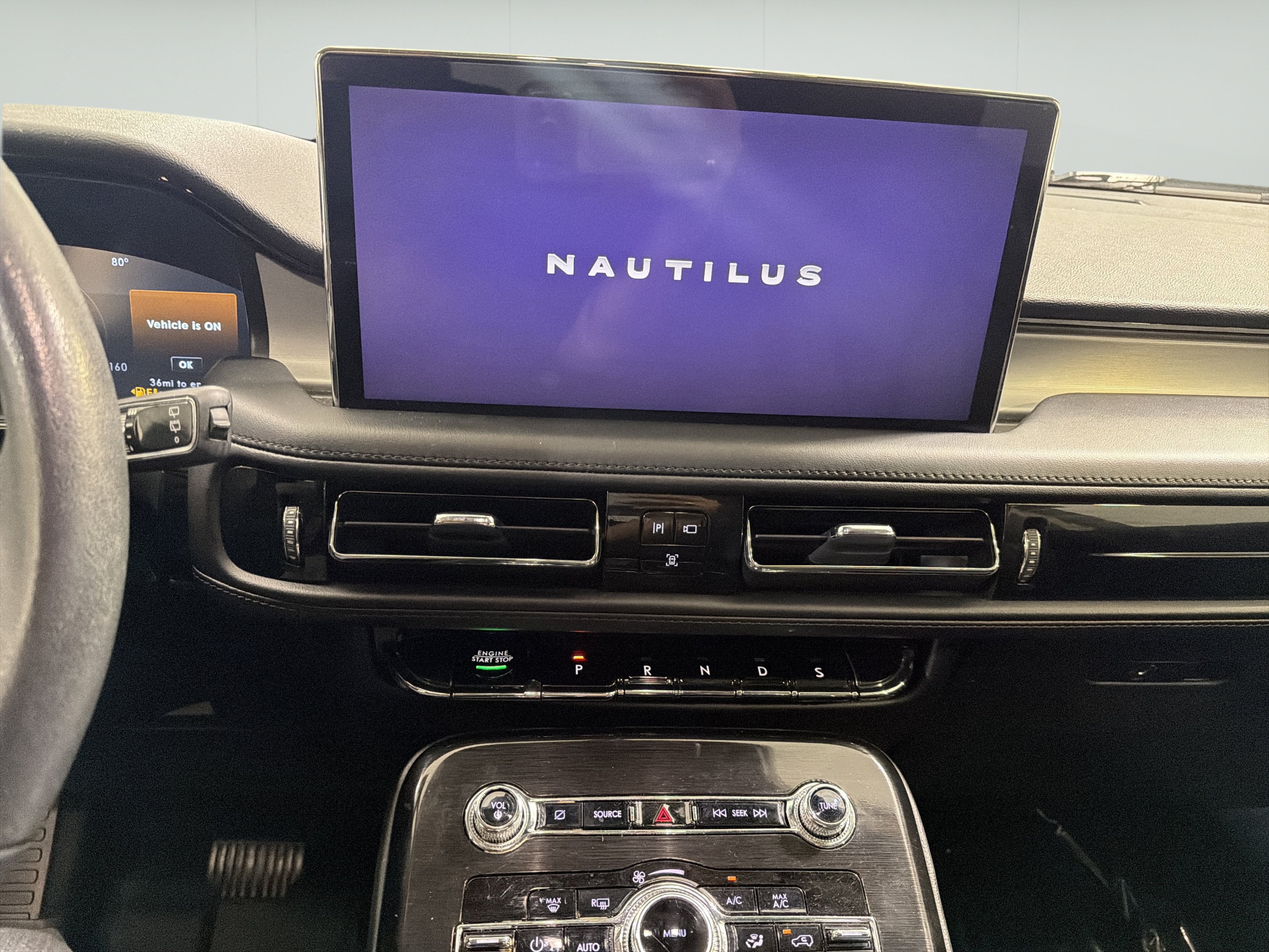 Used 2023 Lincoln Nautilus FWD w/ Premium Package image 20