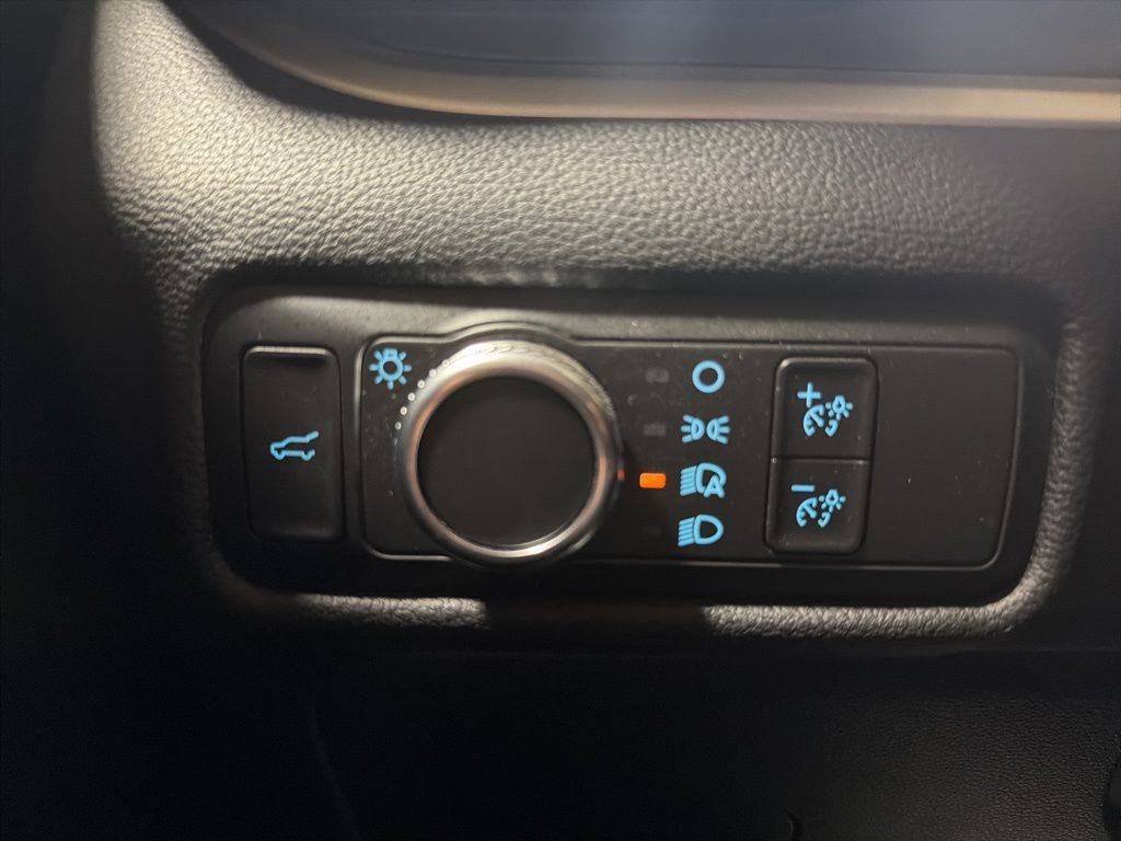 Used 2022 Ford Explorer XLT image 9