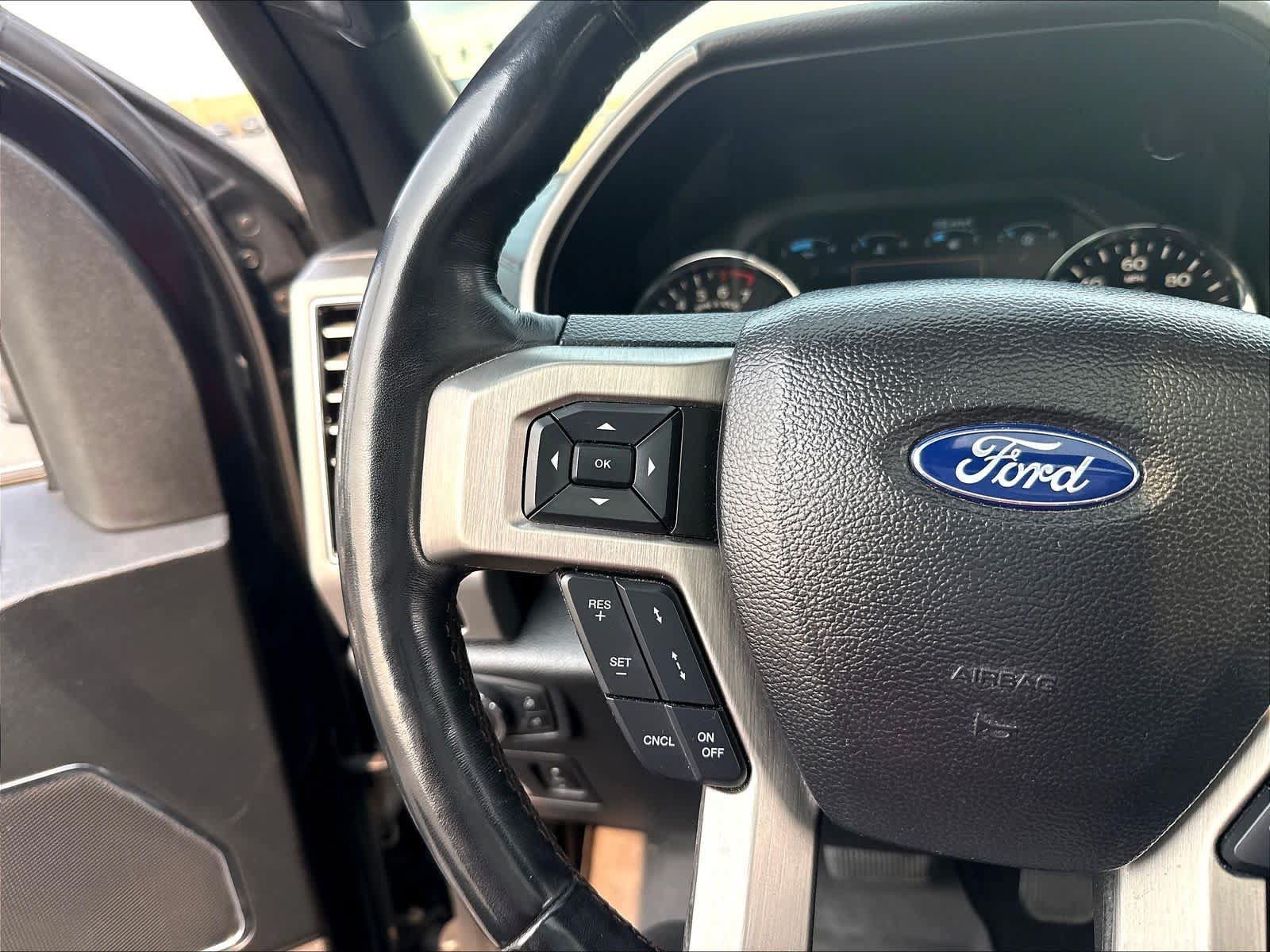 Used 2018 Ford F150 Platinum w/ Equipment Group 701A Luxury AWD/4WD image 13