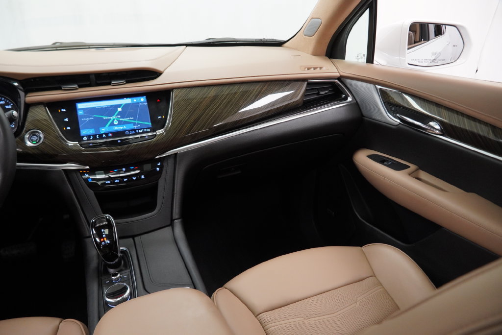 Used 2020 Cadillac XT6 Premium Luxury w/ Platinum Package FWD image 26