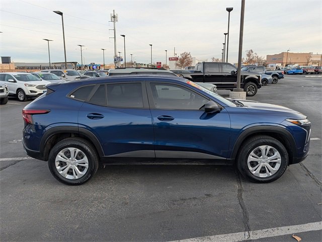 Used 2024 Chevrolet Trax LS image 7