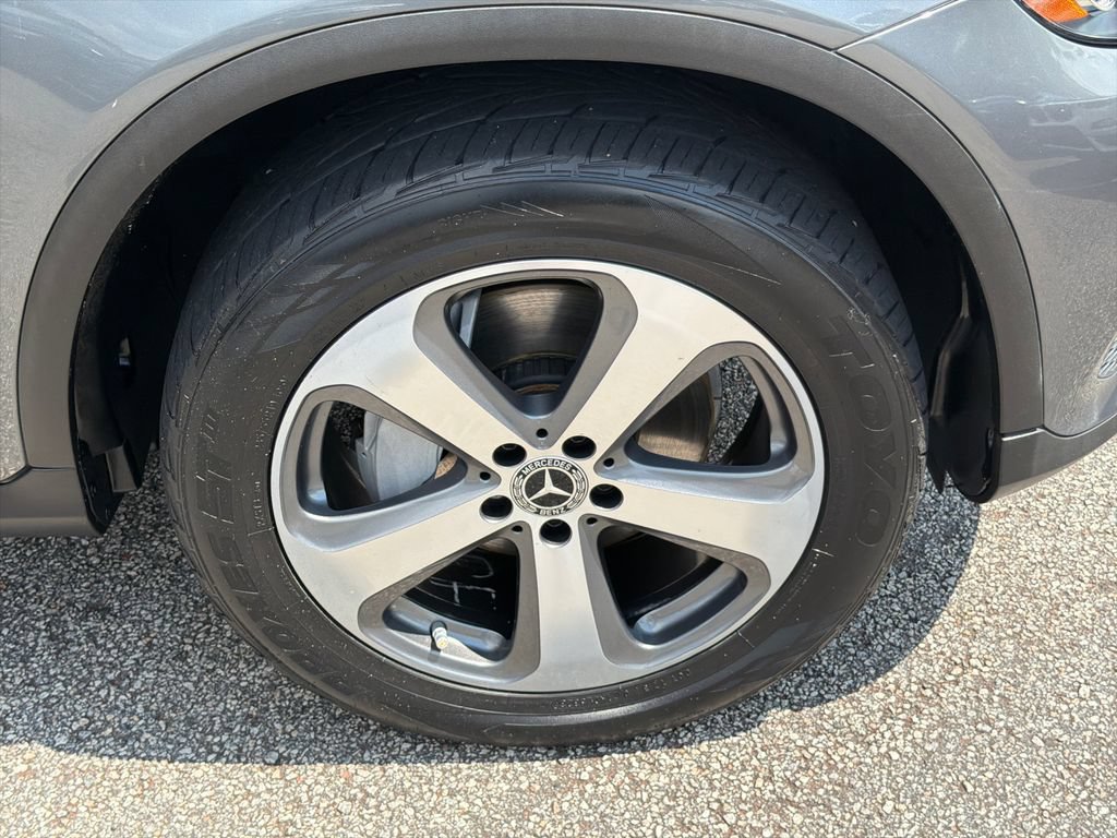 Used 2019 Mercedes-Benz GLC 300 image 12