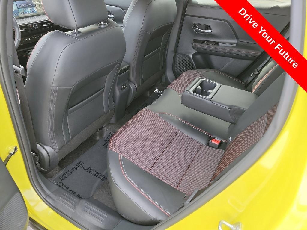 Used 2025 Nissan Kicks SR AWD/4WD image 25