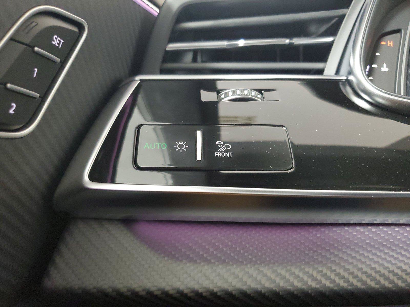 New 2026 Audi SQ8 Prestige AWD/4WD image 34