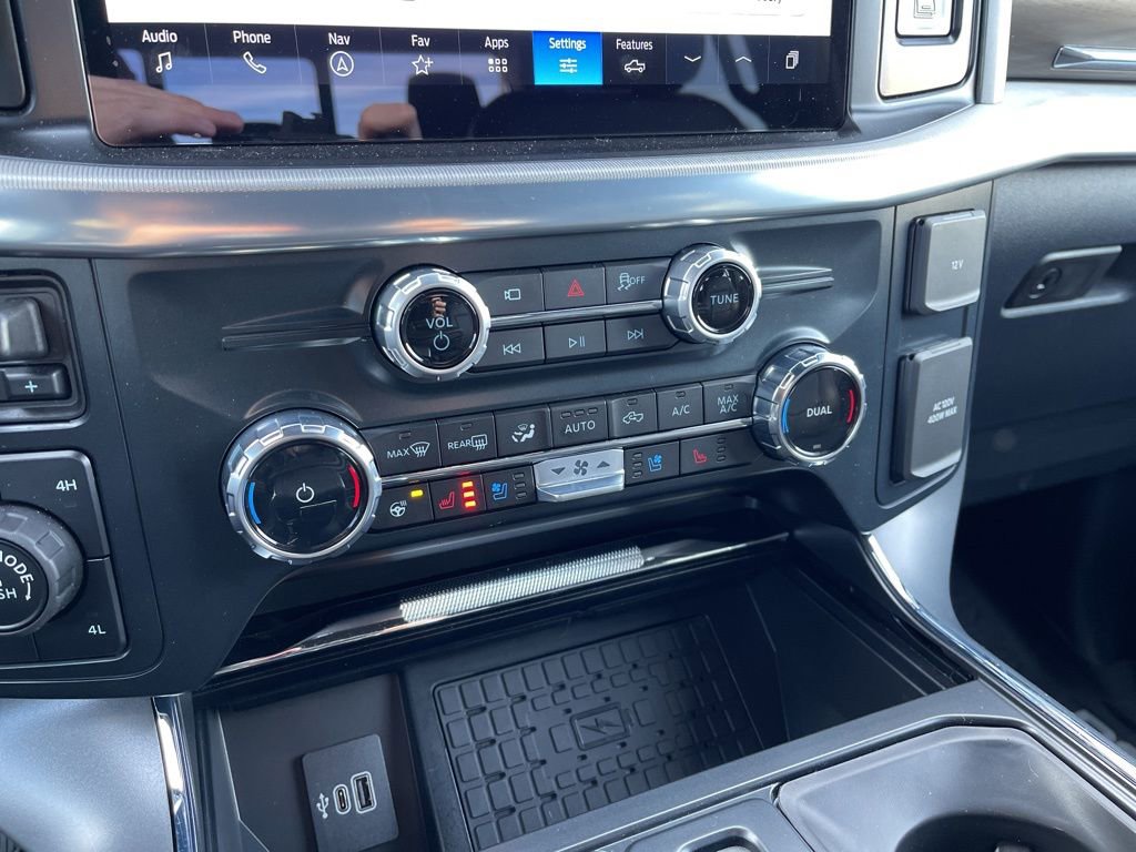 Used 2025 Ford F150 Lariat w/ Equipment Group 502A High image 13