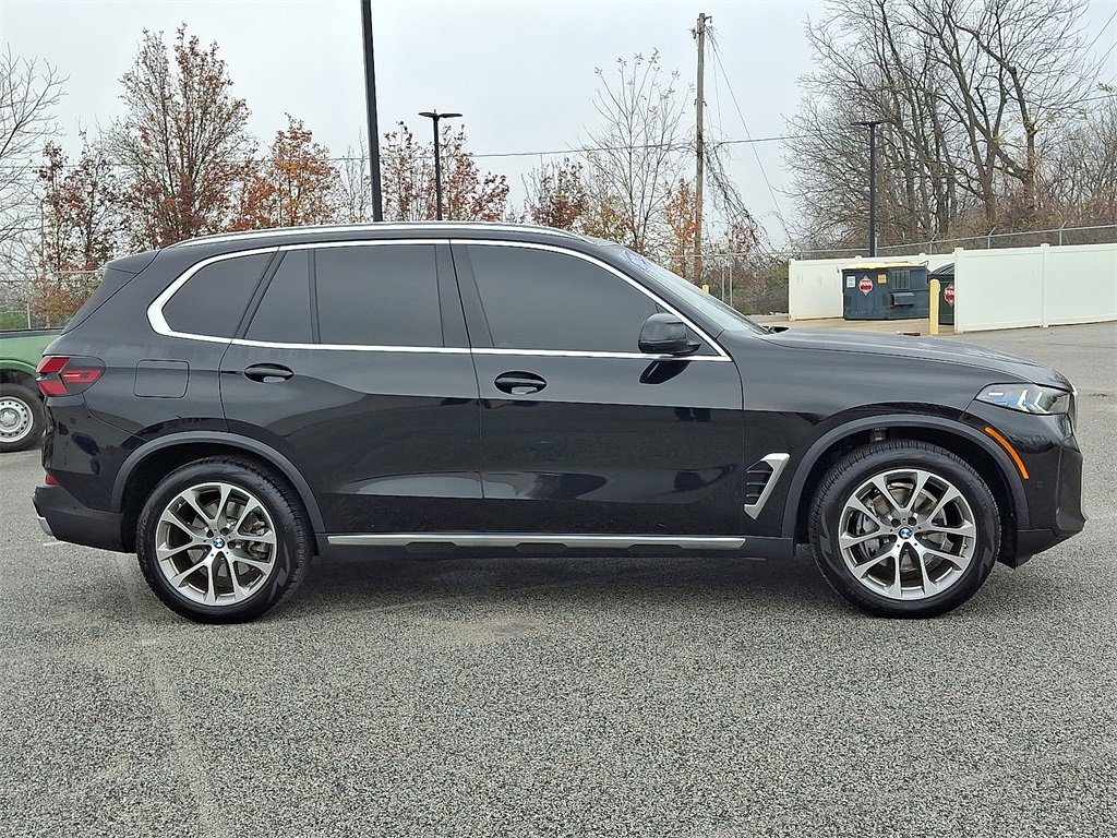 Used 2024 BMW X5 xDrive40i w/ Premium Package image 11