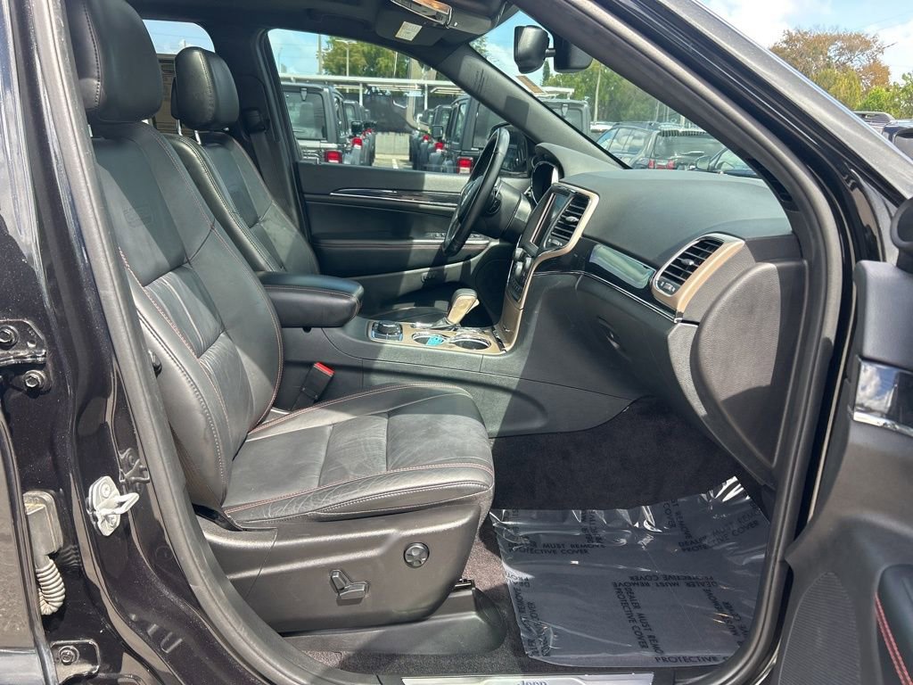 Used 2016 Jeep Grand Cherokee Limited 75th Anniversary AWD/4WD image 24