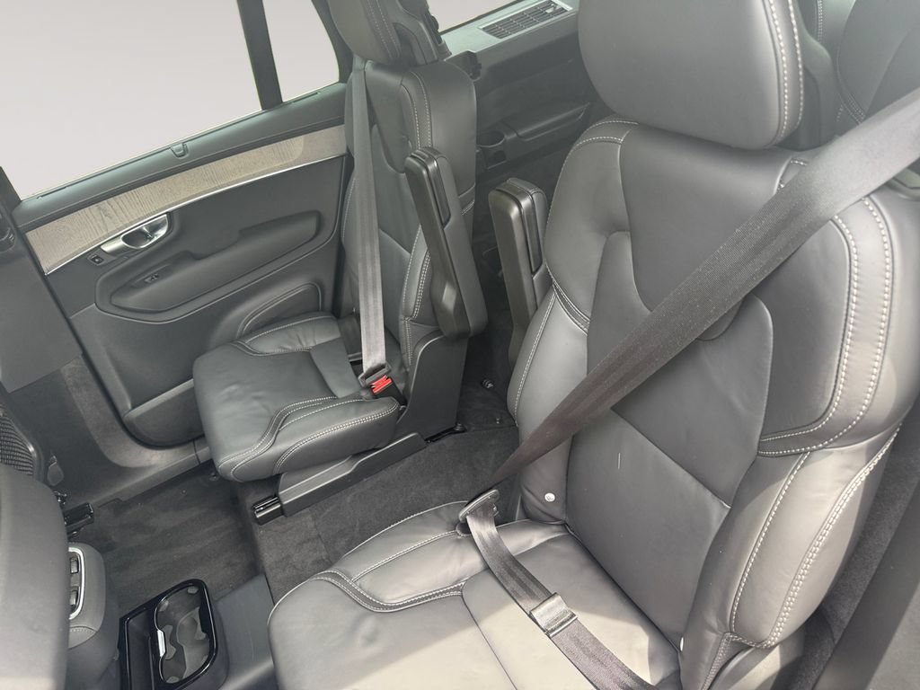 Used 2025 Volvo XC90 B6 Ultra w/ Protection Package AWD/4WD image 13