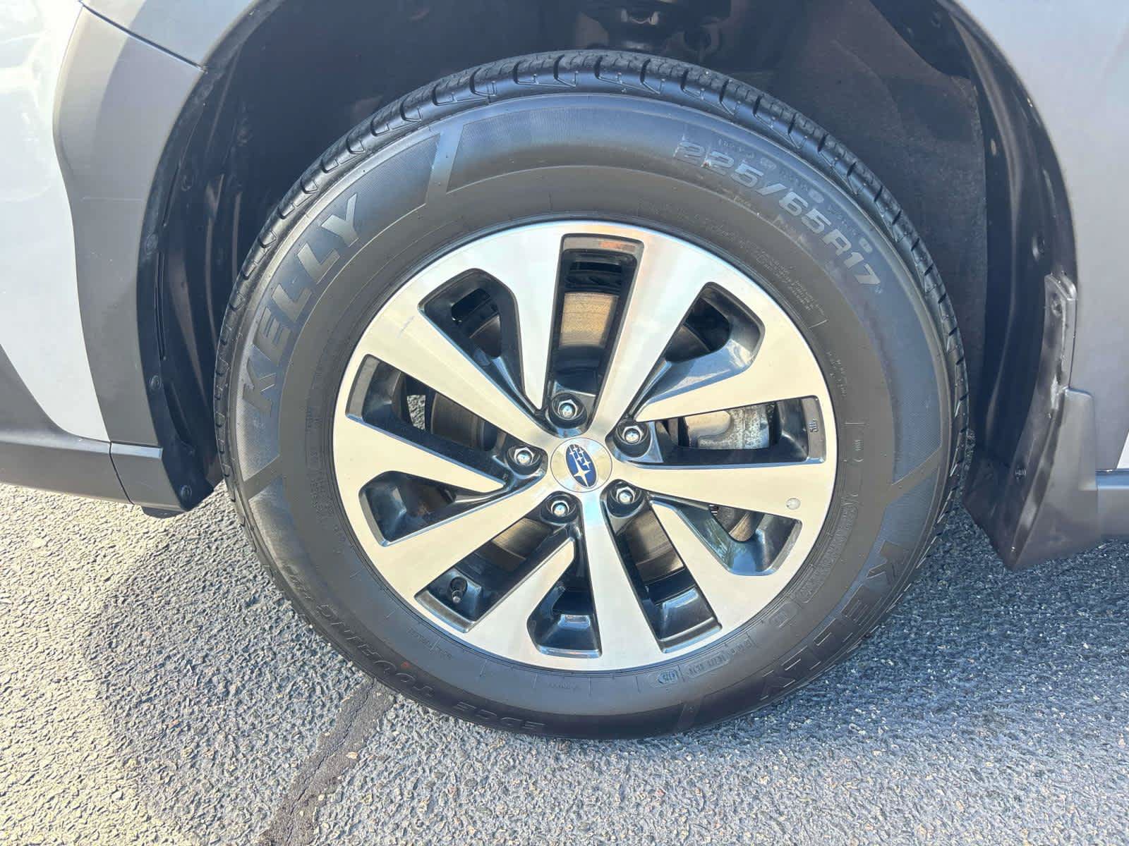 Used 2023 Subaru Outback Premium AWD/4WD image 8