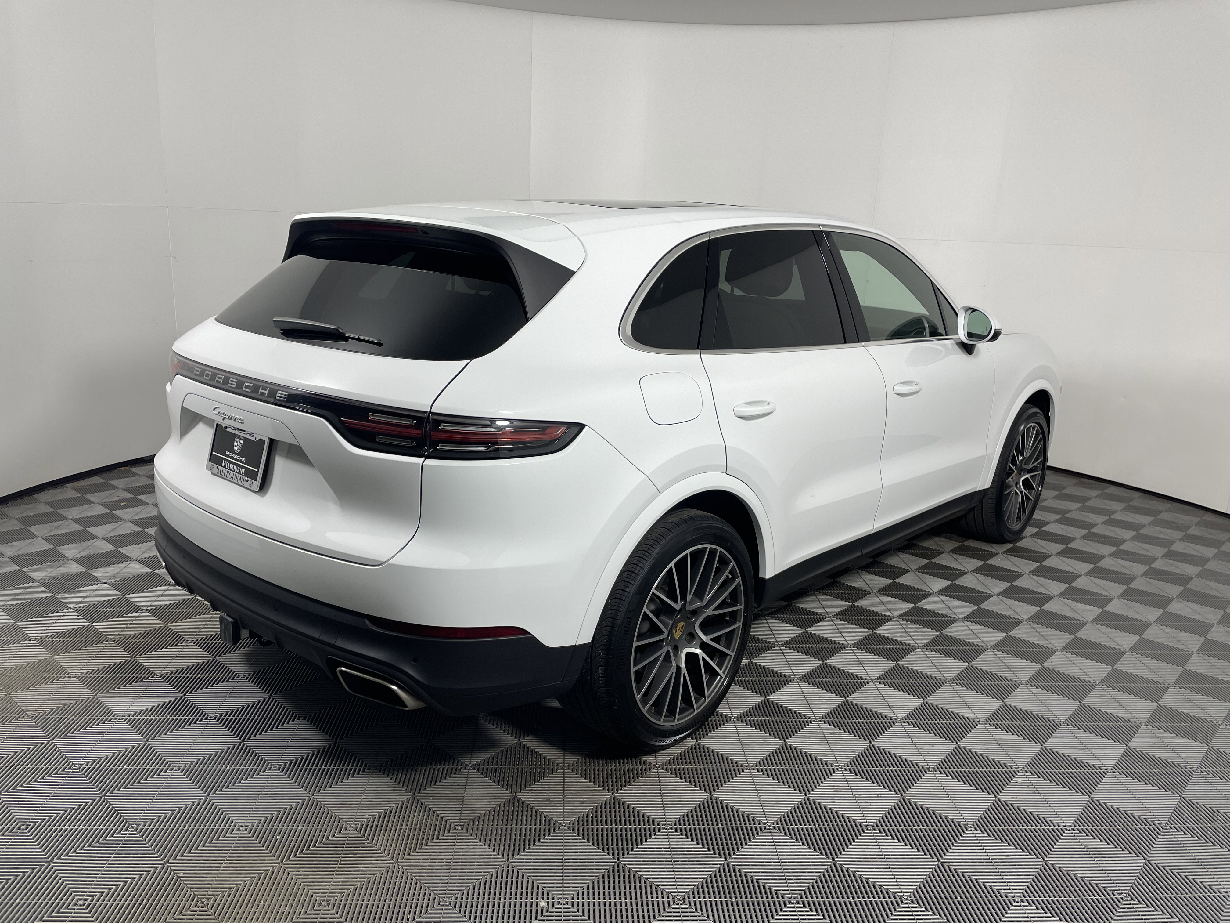Used 2023 Porsche Cayenne image 7