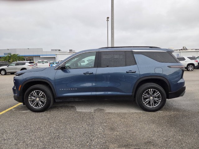 Used 2025 Chevrolet Traverse LT AWD/4WD image 4