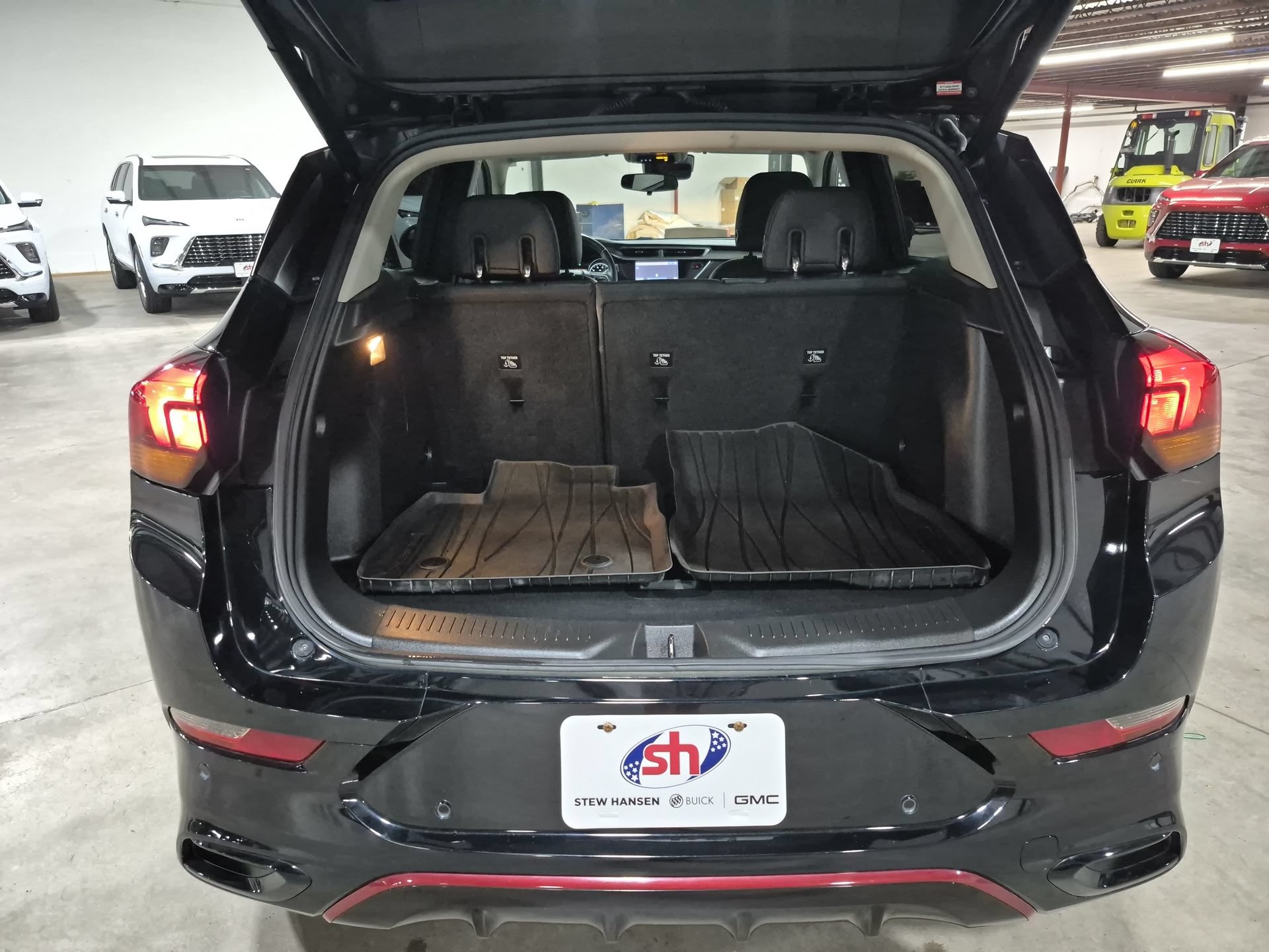 Used 2021 Buick Encore GX Select w/ Advanced Technology Package AWD/4WD image 26