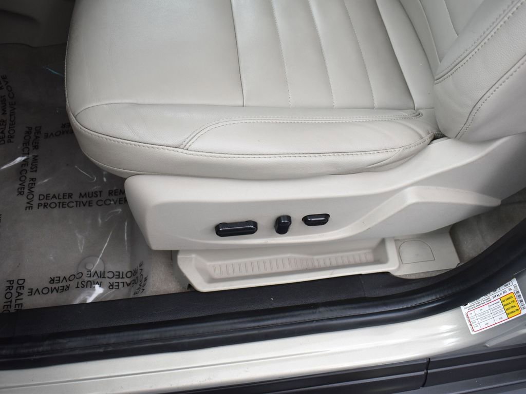 Used 2016 Ford C-MAX Energi SEL image 11