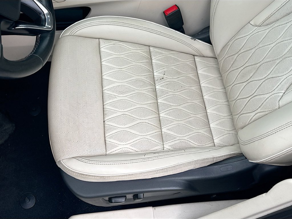 Used 2023 Buick Envision Avenir FWD image 20