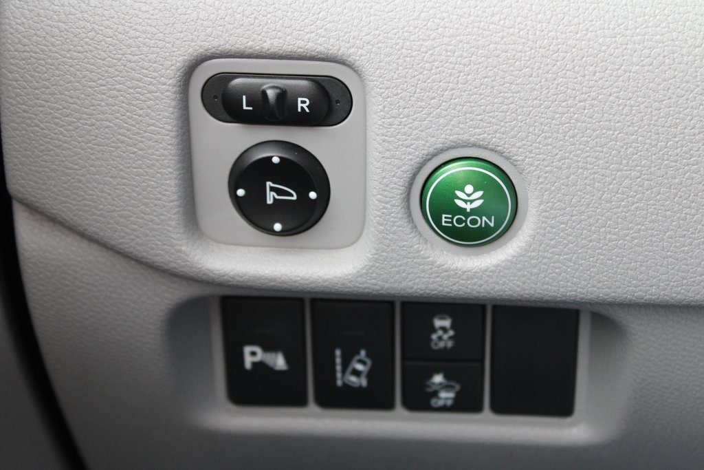 Used 2017 Honda Pilot Touring image 39