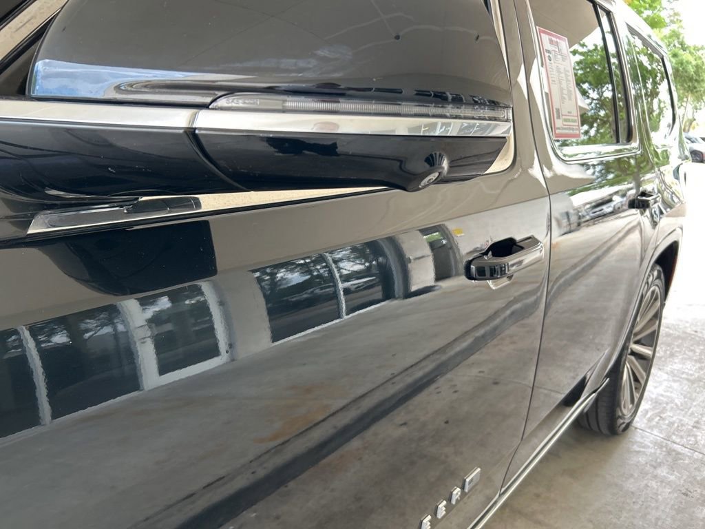 Used 2023 Jeep Grand Wagoneer Series II image 20